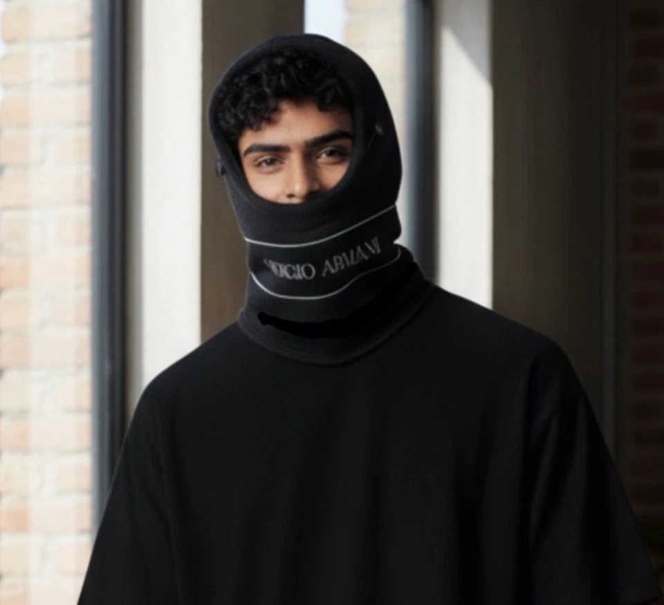 Giorgio Armani NEVE Máscara de Esquí Sombrero Saco de Viaje Minorista Nuevo con Etiquetas $687 Auténtico Raro Foto 2 de 4