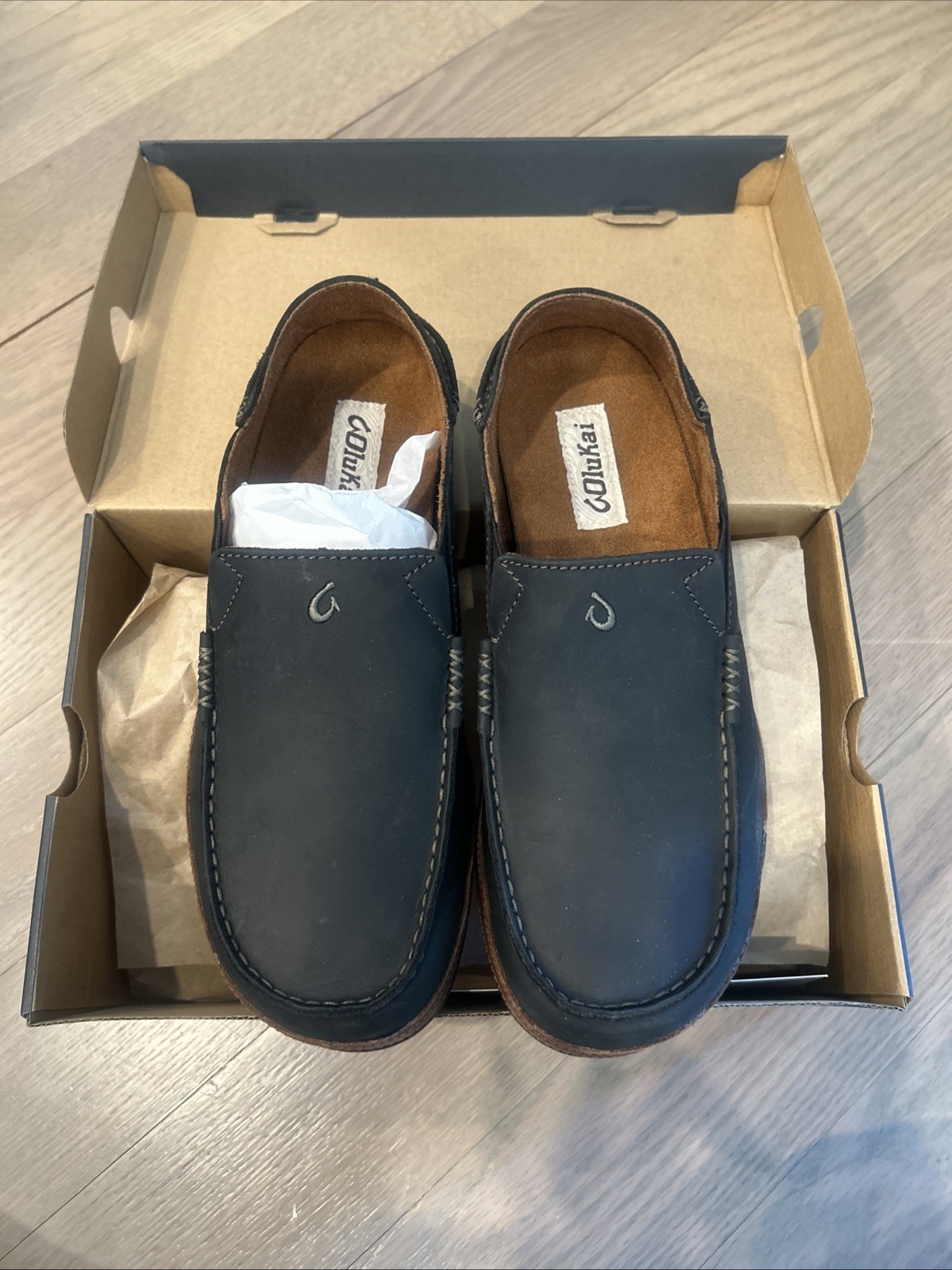 Brand New Olukai Moloa Men’s Slip On Loafers Size 9.5 Black/Toffee