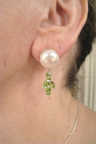 12 MM PEARL & PERIDOT EARRINGS 4.55 CTW - WHITE GOLD over 925 STERLING SILVER - Picture 2 of 7