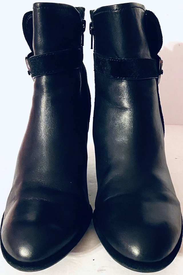 Botas Caressa para mujer 11M cuero negro/gamuza media pantorrilla correa al tobillo cremallera lateral usadas en excelente estado Foto 4 de 4