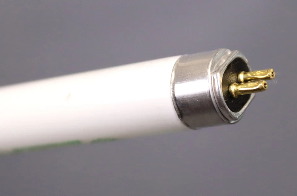 SUNLITE 54w T5 High Output Straight Tube Mini Bi-Pin Base 3000K BAG OF 40 - Image 3 of 4