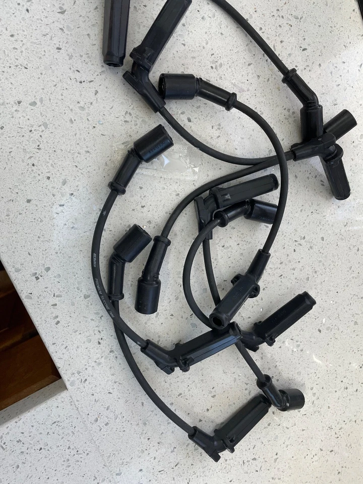 Conjunto de fios de vela de ignição 748KK ACDelco GM Chevy 2003-9 8.1 L 496 polegadas cúbicas - Imagem 3 de 3