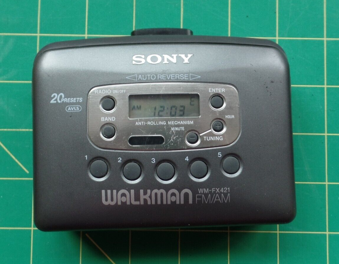 Rare Sony WM FX261 Walkman Radio Fonctionne, Avec Housse Dans L'état Rare Sony WM FX261 Walkman Radio Fonctionne, Avec Housse Dans L'état