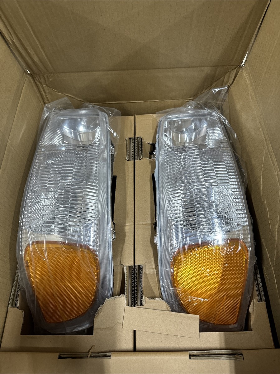 エアライドページ I-Lux LED Taxiway and Runway Signs | FAA L-858 - Flight Light Inc.