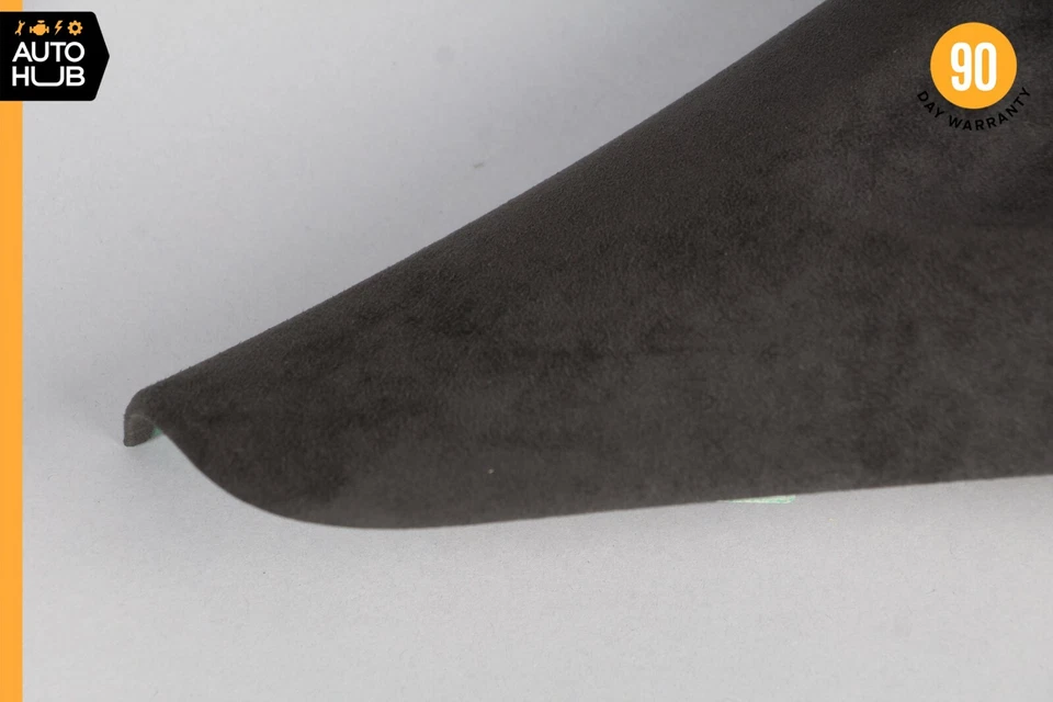 06-11 Panel de ajuste de pilar izquierdo gamuza negro OEM 74k Mercedes W219 CLS55 CLS63 AMG C Foto 2 de 4