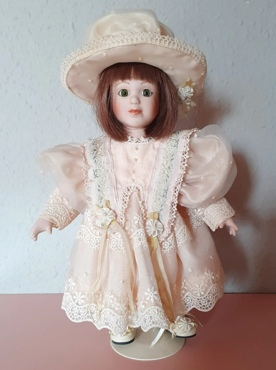 Franklin Mint Porzellanpuppe "Heidelinde" von Maryse Nicole mit Zertifikat