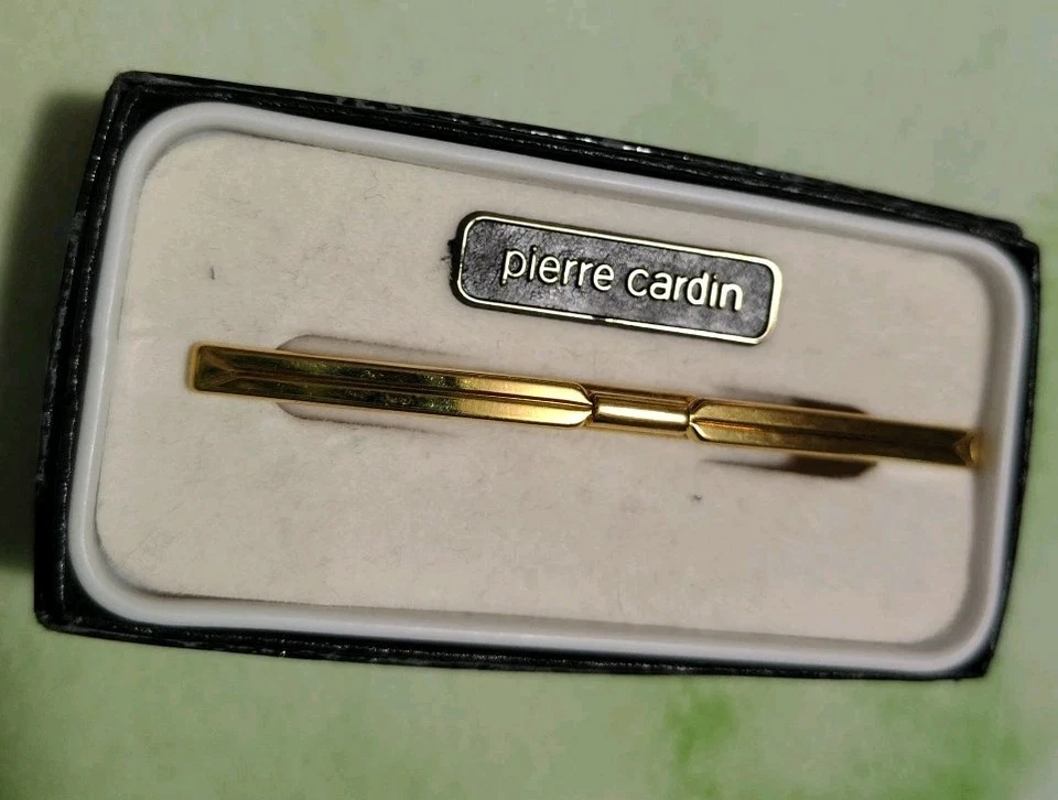 VINTAGE PIERRE CARDIN GOLD TONE TIE CLIP With Original Box  - Image 2 of 4