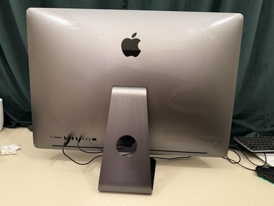2017 Apple iMac Pro - 3.0GHz - 10-Core Xeon W Vega 56 - 32GB RAM