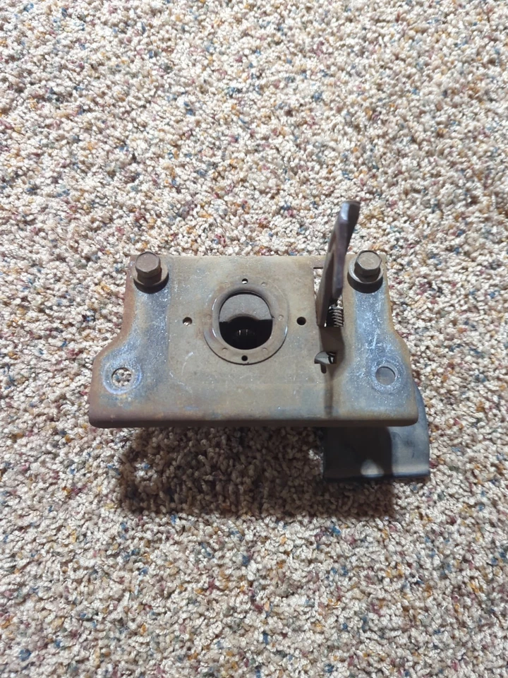 1975-1980 Chevy/GMC truck HOOD LATCH Suburban K5 K10 K20 C10 C20 C30 squarebody - Image 2 of 4