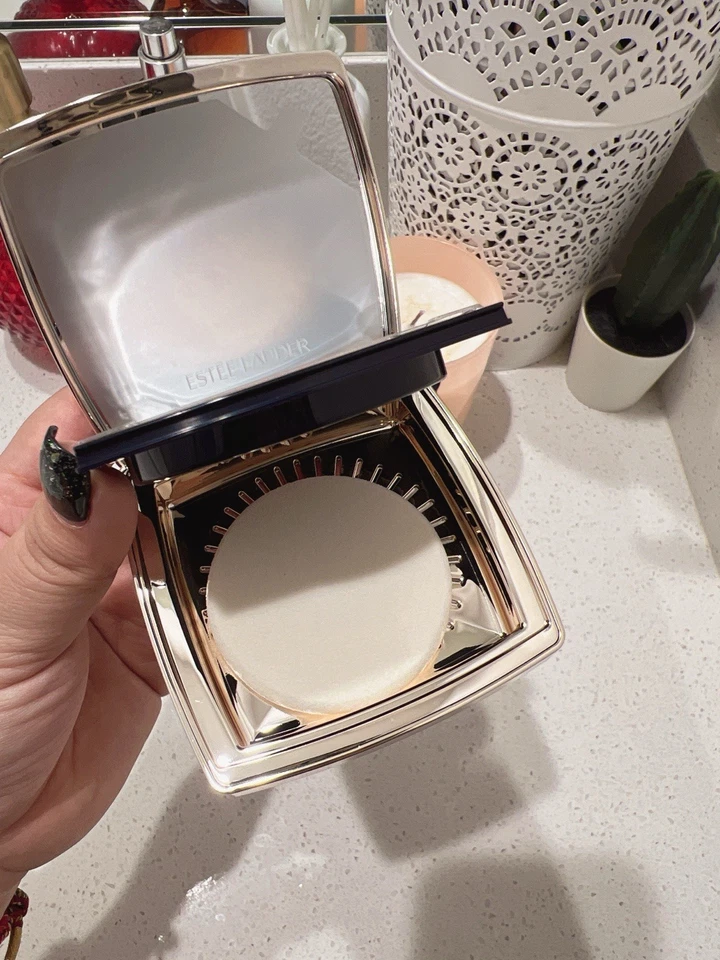 Base en polvo mate Estée Lauder Double Wear Stay-in-Place - 3N1 beige marfil Foto 4 de 4