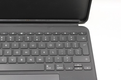 Logitech Combo Touch Keyboard Case iPad Pro 13" M4 2024 Graphite VGC inc VAT - Picture 3 of 12