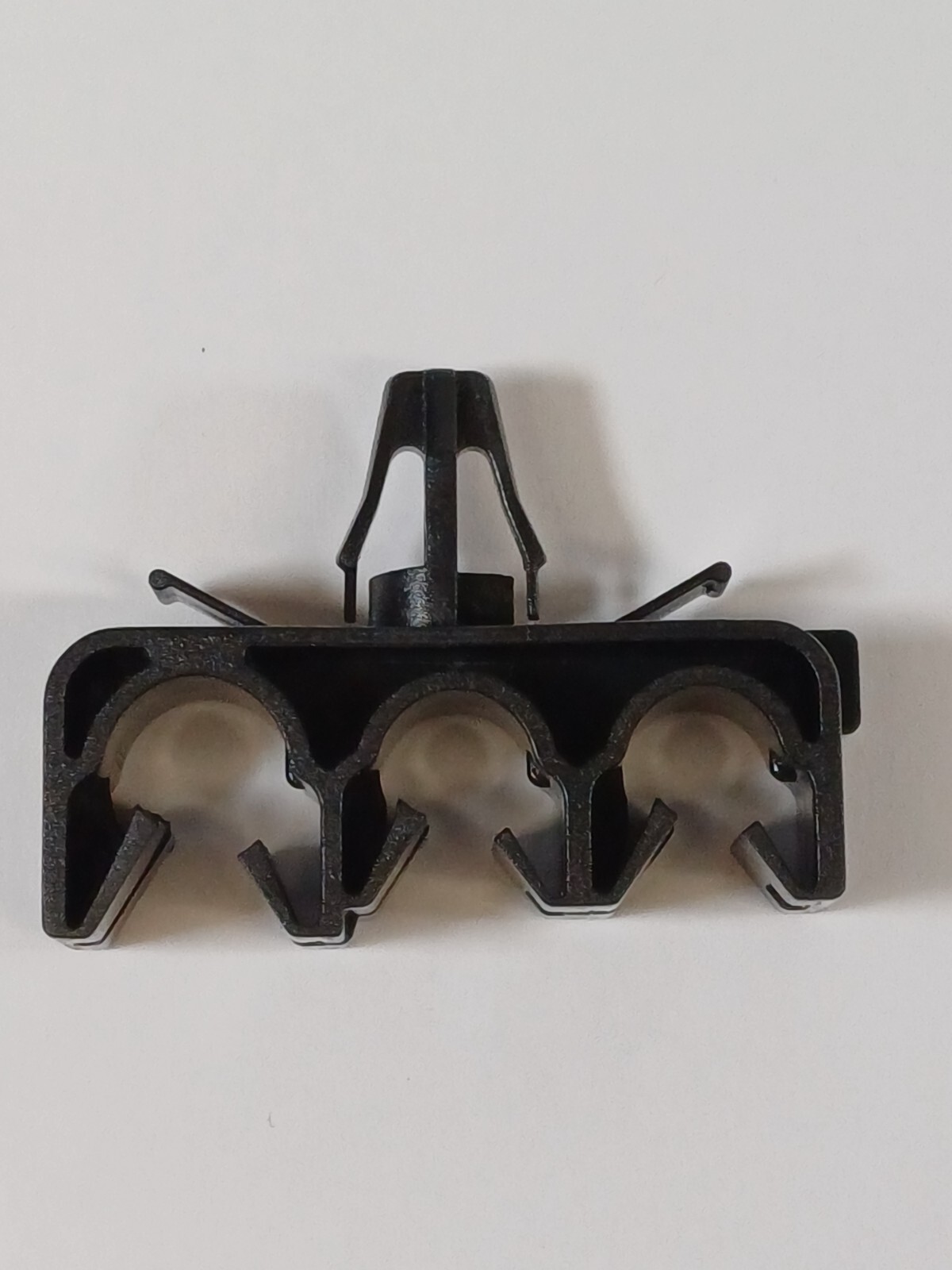 5 Brake Pipe Clips Grey Double Plastic 10 mm Diameter Job Lot eBay