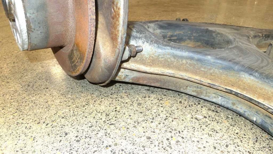 Brazo de arrastre trasero derecho lado pasajero 72-80 Mercedes Benz R107 450SL 450SLC FABRICANTE DE EQUIPOS ORIGINALES Foto 3 de 4