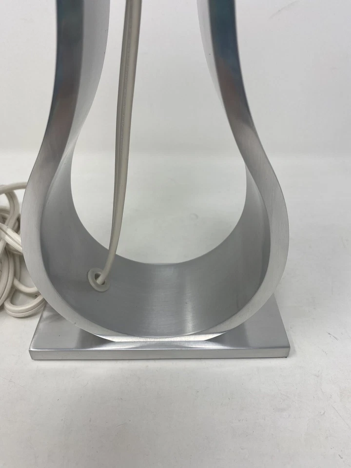 Abajur de mesa IKEA Klabb prata níquel em forma de pera estilo moderno elegante sem sombra - Imagem 2 de 4