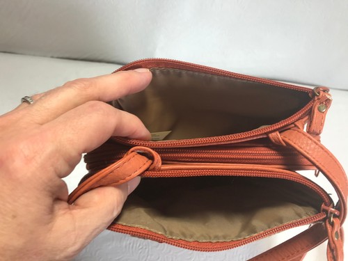 Bolso de mano KOLTOV de gamuza sintética estampado floral ajustable de cuero sintético - Imagen 4 de 8
