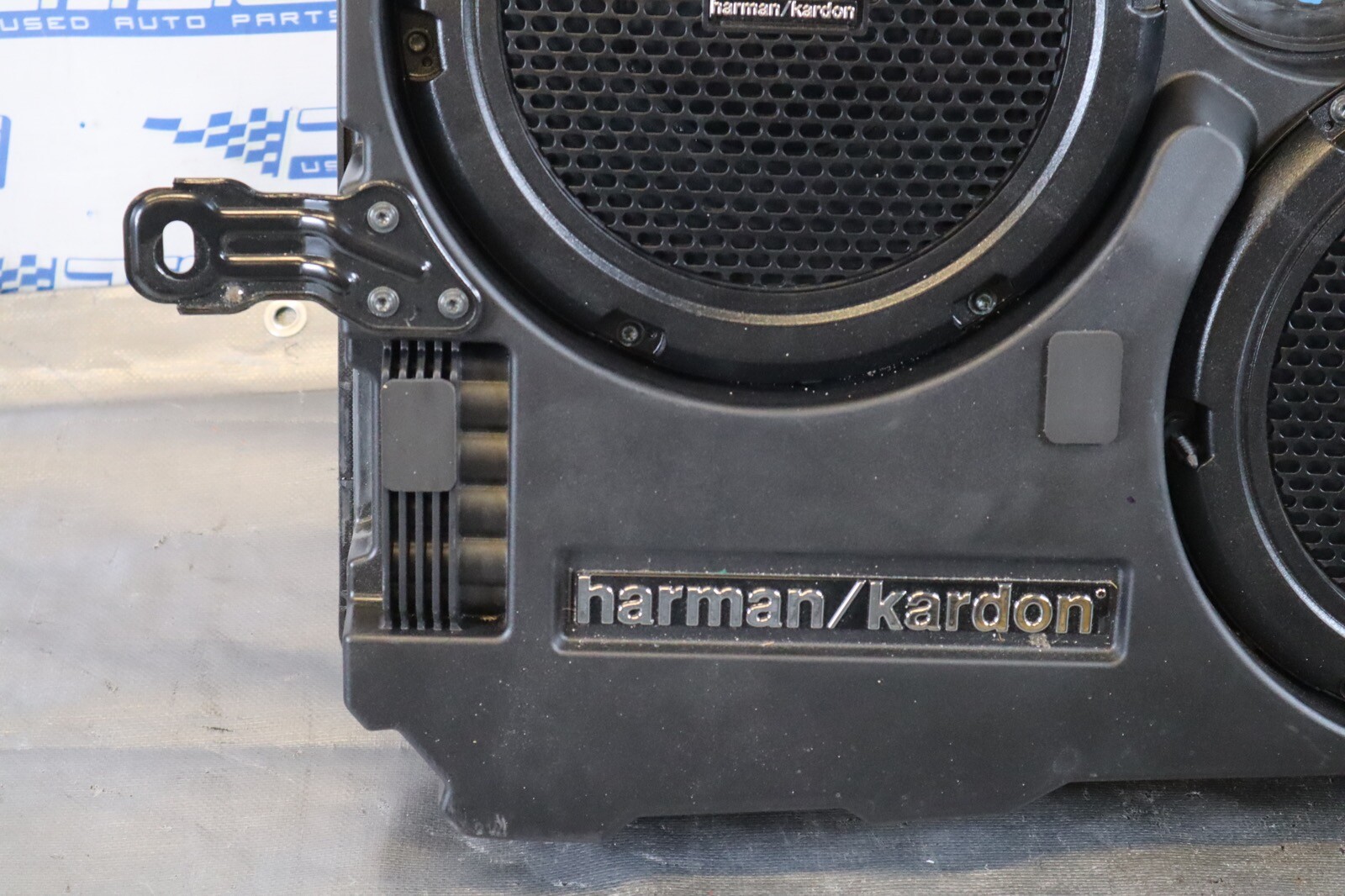 15 16 17 DODGE CHALLENGER SRT HELLCAT OEM HARMAN/KARDON AUDIO SUBWOOFER