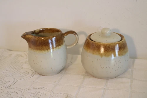 MCCOY NELSON SPECKLED GRAYSTONE TAN DRIP USA 7020 4"h Creamer & Sugar Bowl w/Lid