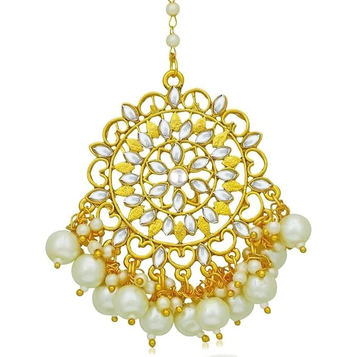 Joyería étnica tradicional nupcial Maang Tikka enchapada en oro Kundan Tikka Foto 3 de 3