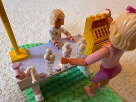 Lego Belville set 5830 - Funday Sundaes; 100% compl w manual plus BONUS set 5810