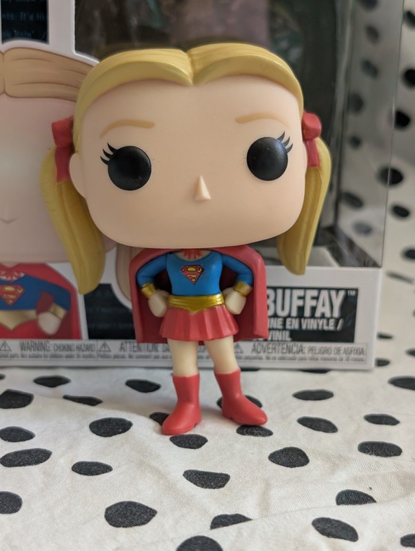 Funko Pop! Vinyl: Friends - Phoebe Buffay (Supergirl) #705