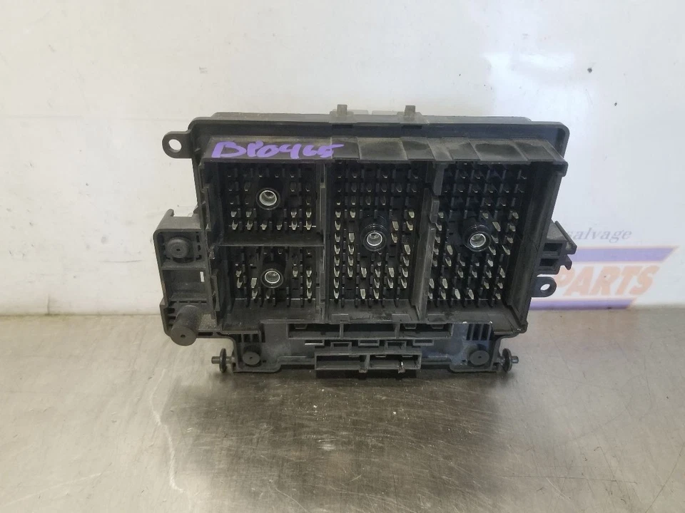 03 2003 GMC SIERRA 1500 4.8L ДВИГАТЕЛЯ ПРЕДОХРАНИТЕЛЬ КОРОБКА 1517711701 - Изображение 4 из 4