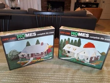 2 Vintage Life-Like Homes Rose Home S354K Morrell Home S352 HO Scale Model Train