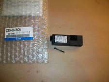 SMC Pressure Sensor Switch ZSE1-00-15C   NEW