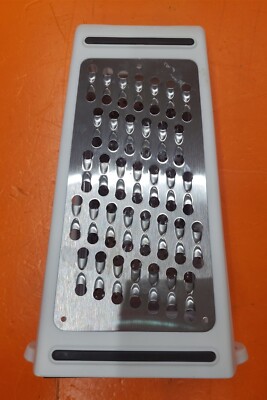       USED Dual-Function Grater and Measuring Tool by Progressive Prep