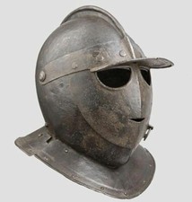 Mittelalterlicher Ritter Europ&auml;ischer geschlossener R&uuml;stungshelm Halloween-Helm