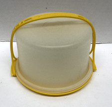 Tupperware Toys Harvest Gold Mini Cake Taker