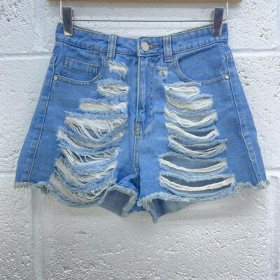 MISSGUIDED BLAUE DENIM SHORTS GERISSEN ROHER SAUM DISTRESSED HOTPANTS HOHE TAILLE UK 4