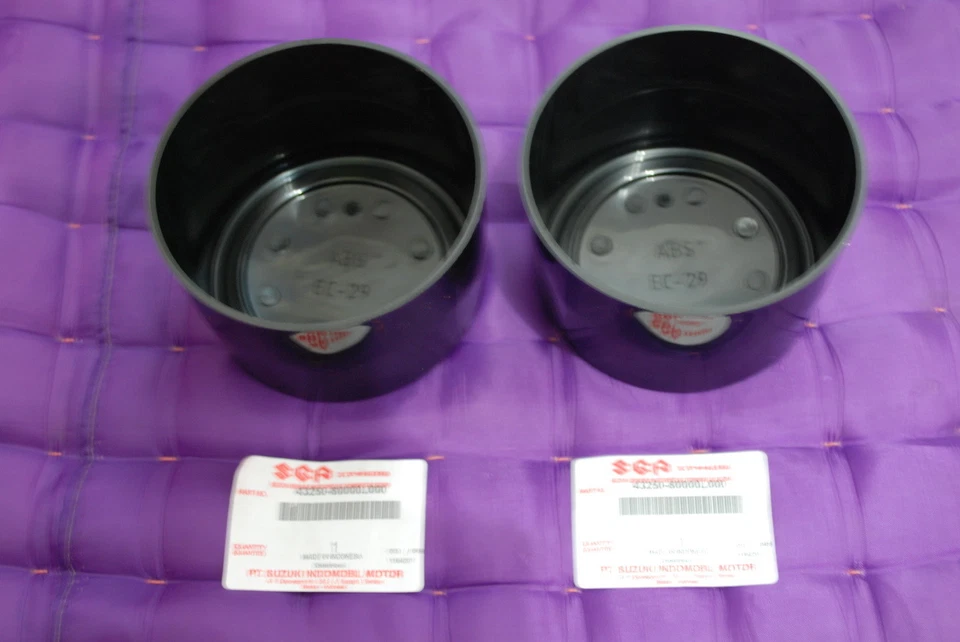 SUZUKI VITARA ESCUDO SIDEKICK SAMURAI JIMNY SIERRA WHEEL CENTER CAP GENUINE 2X - Image 3 of 4