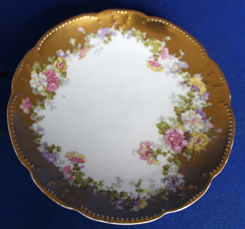 LIMOGES FRANCE FLORAL GILDED 8.25" in diam.PLATE GREAT CONDITION