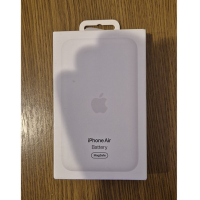 Apple iPhone Akku MagSafe kabelloses Laden magnetischer Standard Weiß