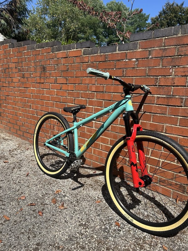 GT Labomba Custom Dirt Jump build