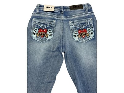 SKY Premium Bootcut Jeans Womens 9 Embroidered Winged Heart Pockets Super Soft
