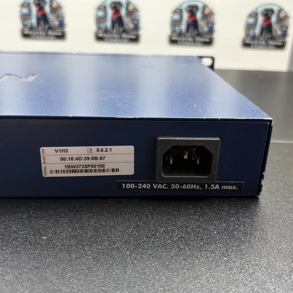 NETGEAR ProSafe FSM7328S 24+4 Port Fast Ethernet L3 Managed Stackable - TESTED - Image 4 of 4
