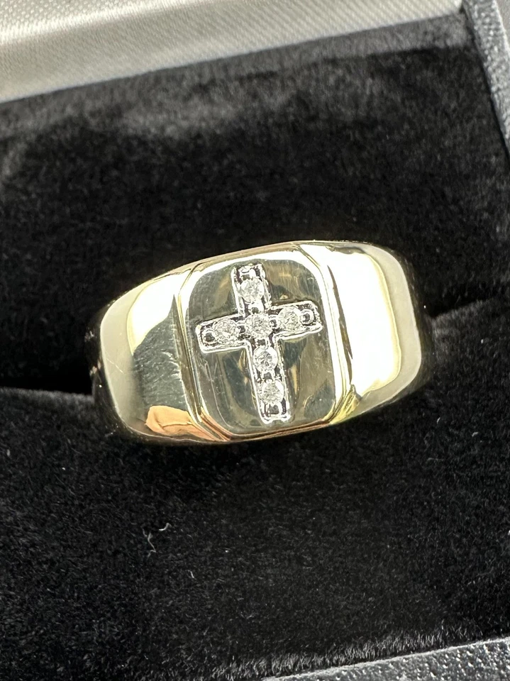 10k Yellow Gold Diamond Cross Men's Ring Band 1.20dwt 1.9g - image 1 of 4