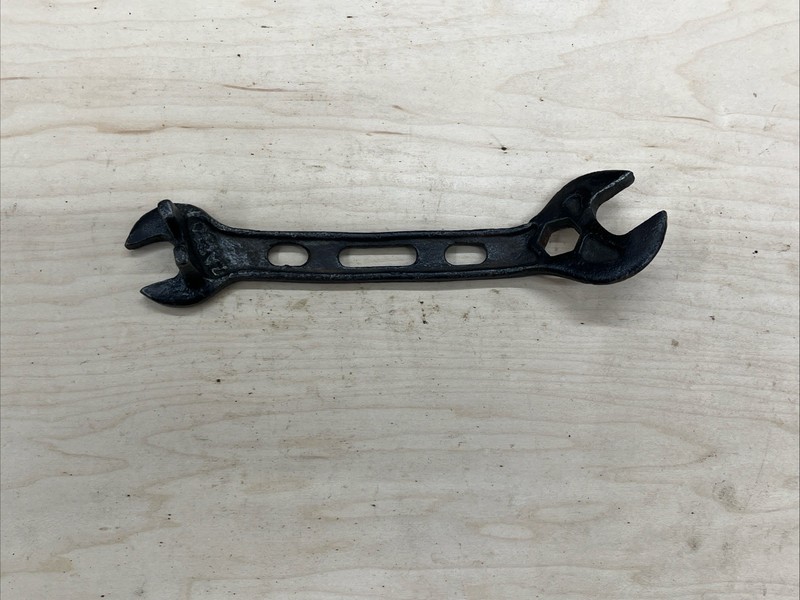 Vintage International Harvester Tractor Implement Wrench ZA810