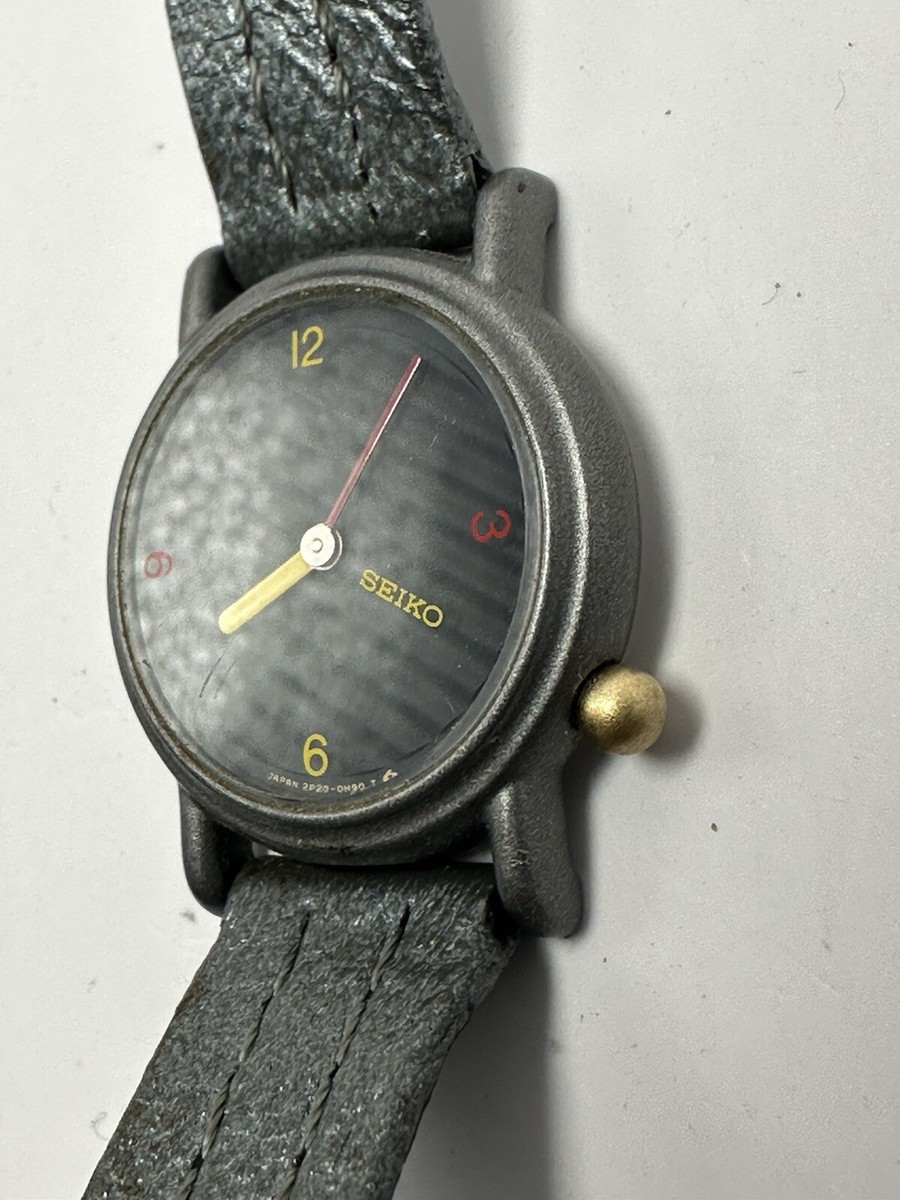 希少 新品電池】2261 SEIKO 腕時計 レディース 2p20-0d90 いたい