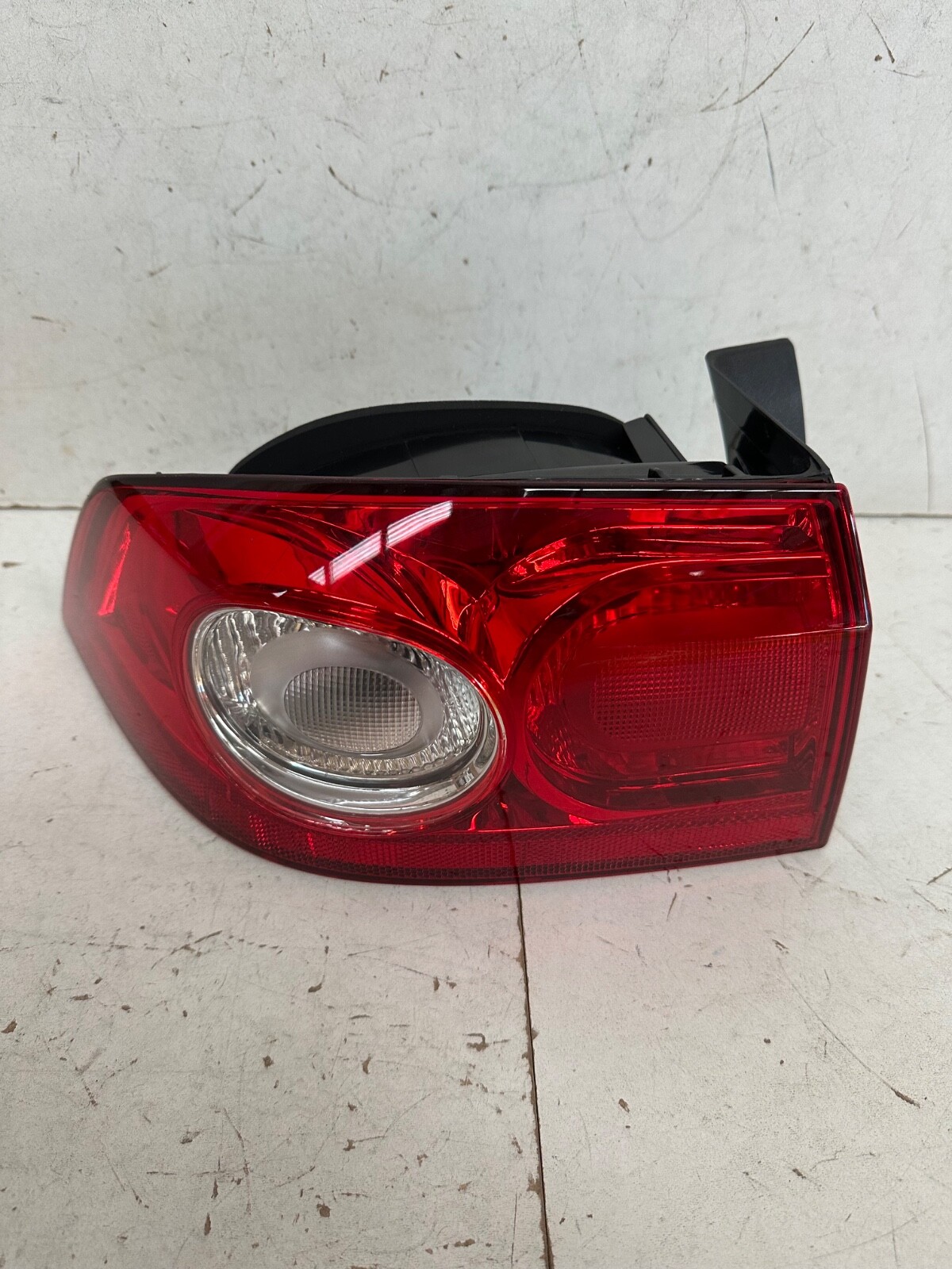 REAR LEFT TAIL LIGHT FOR RENAULT LAGUNA II BG NEARSIDE N/S 8200262667 DEPO