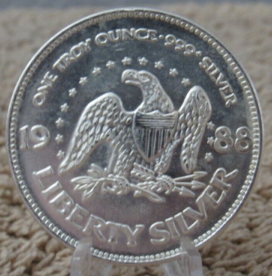 アルナ中シルバー 1988 A-Mark Liberty Silver 1 Troy Oz. .999 Silver Round | eBay