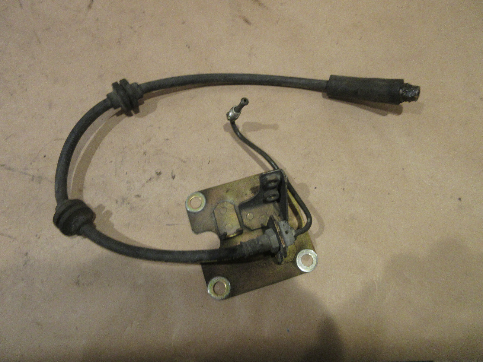 Maserati 4200 LH Front Brake Line And Caliper Pipe / Bracket  P/N 185956 -202776