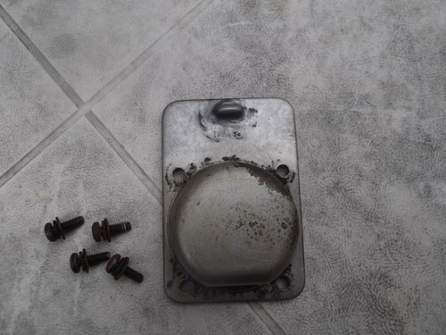 HomeLite Trimlite UT20760 Crankcase Cover with screws UP00019A - Picture 3 of 4