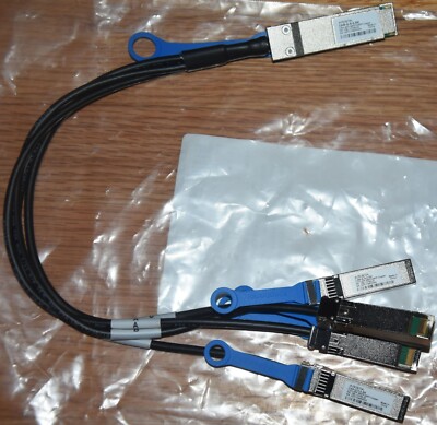 Arista OEM CAB-Q-S-0.5M QSFP+ to 4SFP+ DAC CBL-10165-20 Breakout Cable - 0.5M