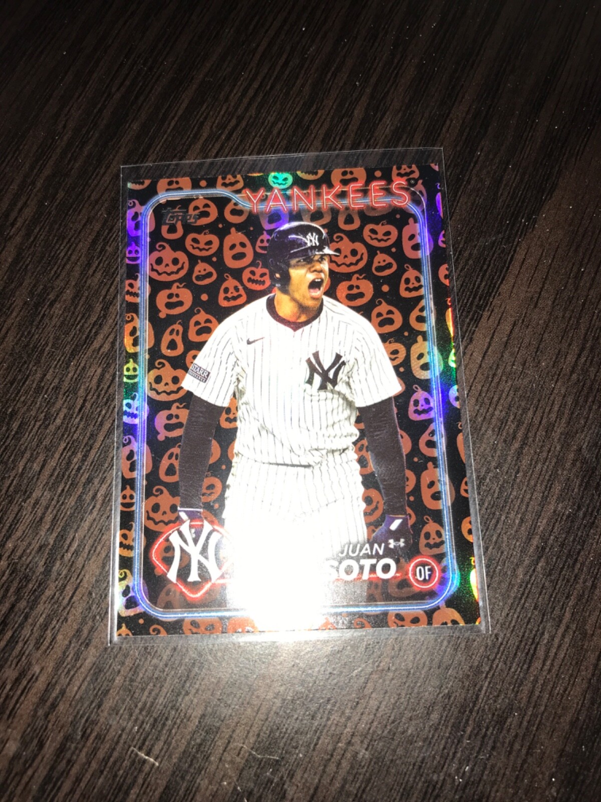 2024 Topps Update Series - Jack-O'-Lantern Foil #US1 Juan Soto Pumpkins