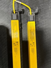 USED: BANNER SAFETY LIGHT CURTAIN SLLP14-420P88, EZ-SCREEN LS, PAIR