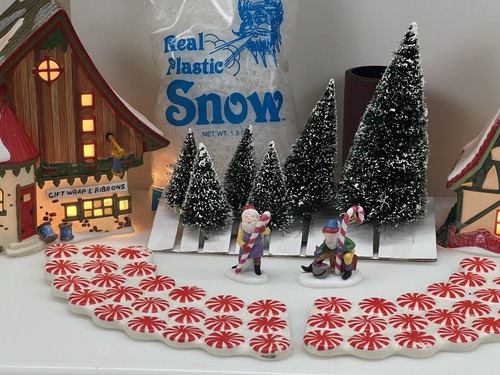 Dept 56 North Pole Serie "Start A Tradition" #56390 (14er Set) Neu im Karton! - Bild 5 von 23