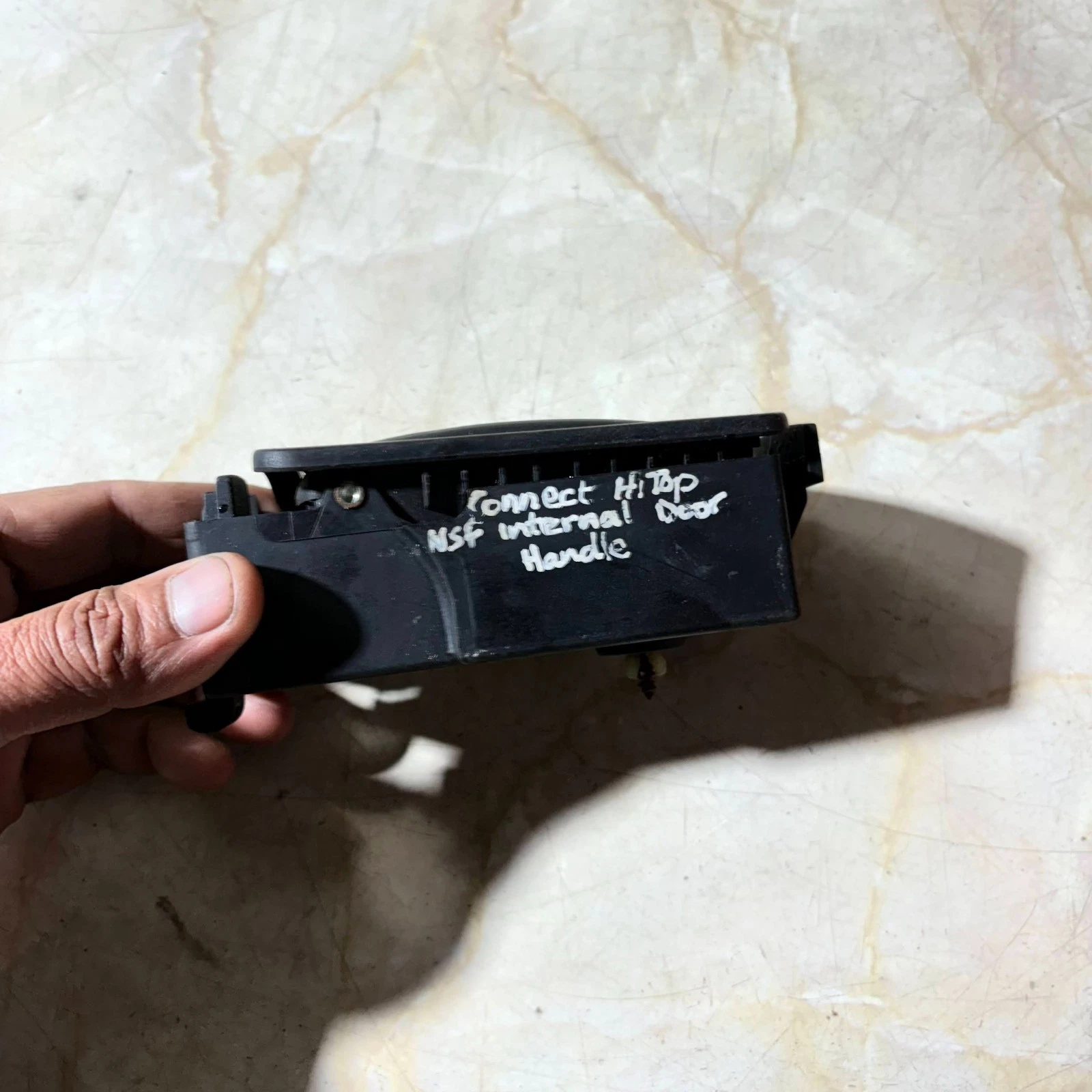 Connect Hi-Top N/S front internal door handle identification