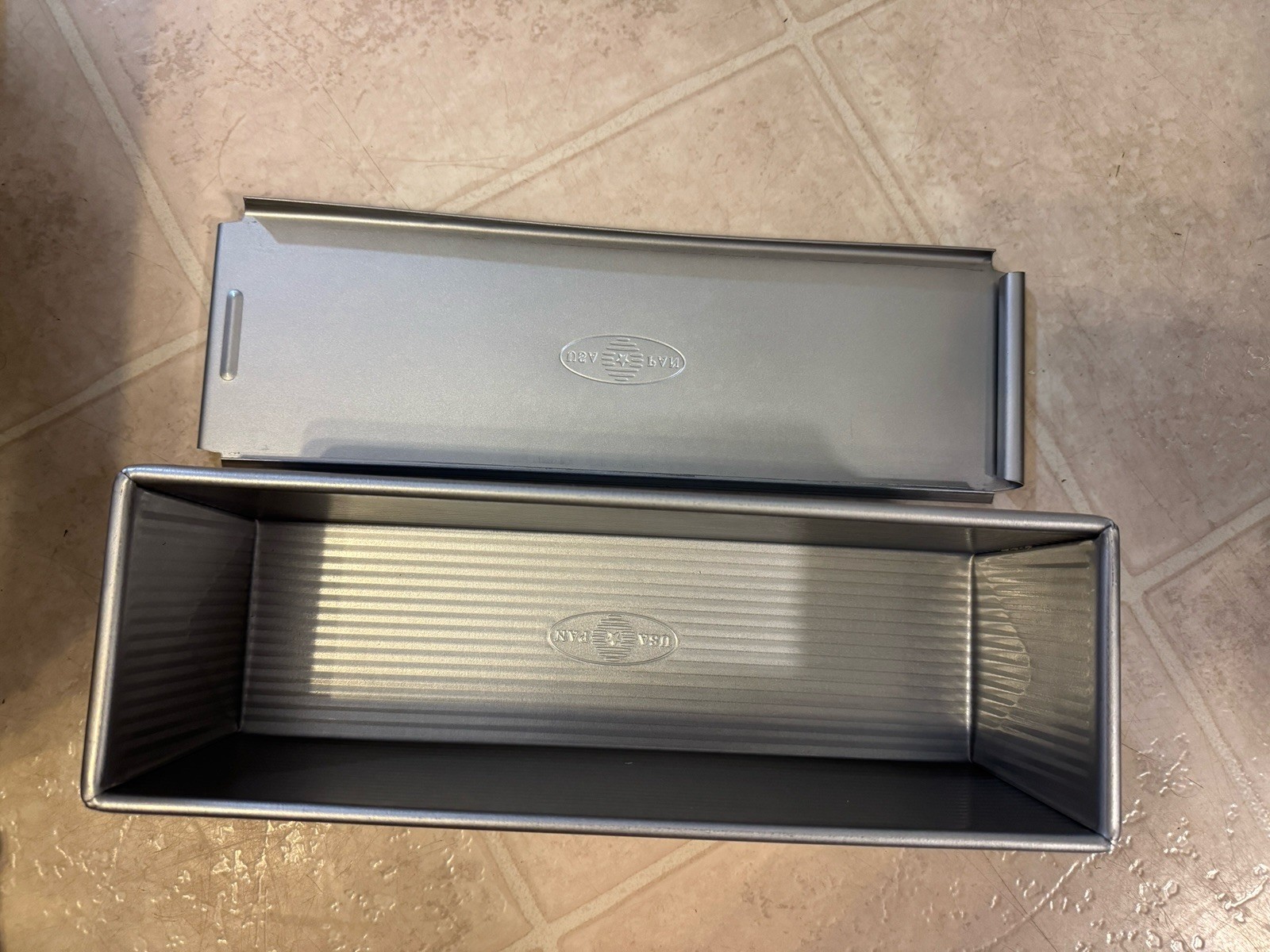 USA Pan Bakeware Pullman Loaf Pan, Large, Silver With Slide Lid